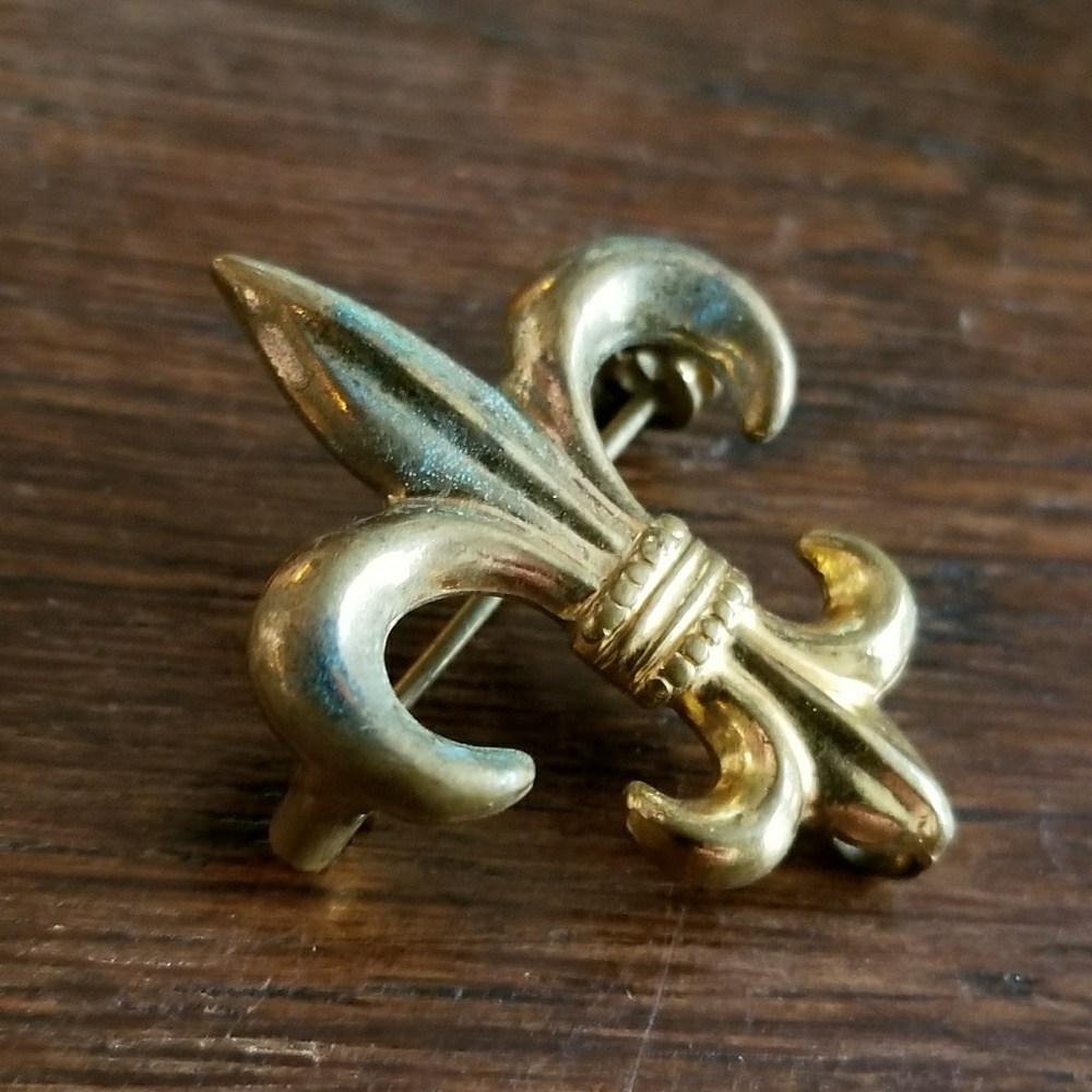 Relisted -Vintage Fleur de Lis watch holder brooch pin gold - Picture 3 of 5